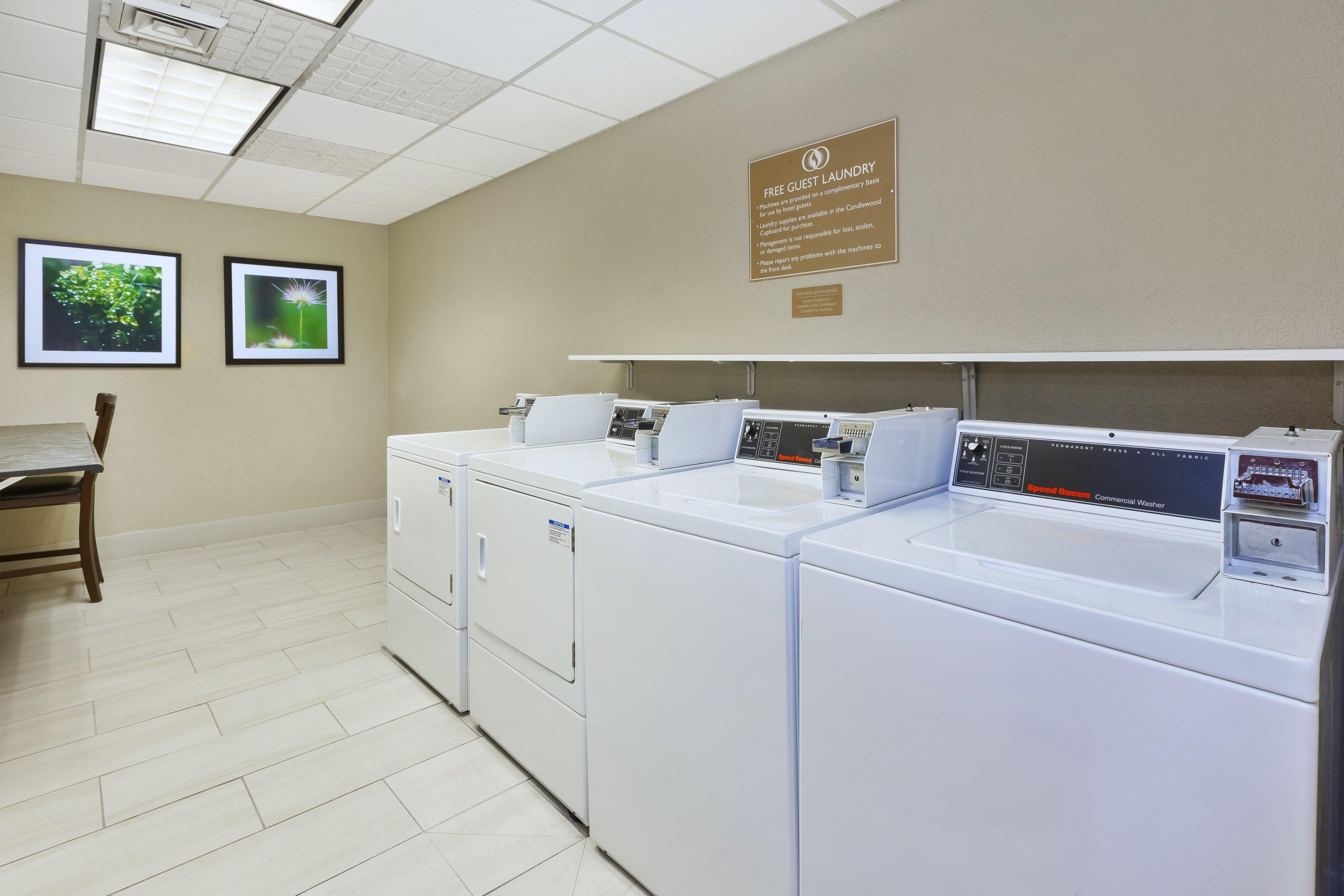 Candlewood Suites Grand Rapids Airport By Ihg Cascade Exterior foto